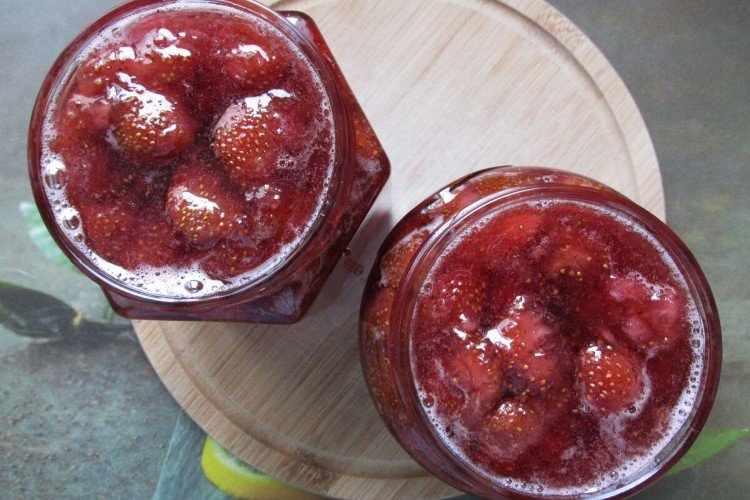 Варенье из Виктории с целыми ягодами