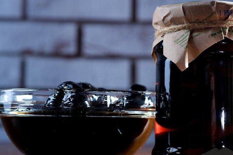 Варенье из зеленых грецких орехов по-армянски