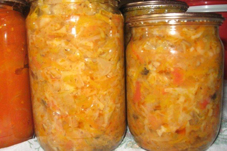 Салат из капусты с томатной пастой