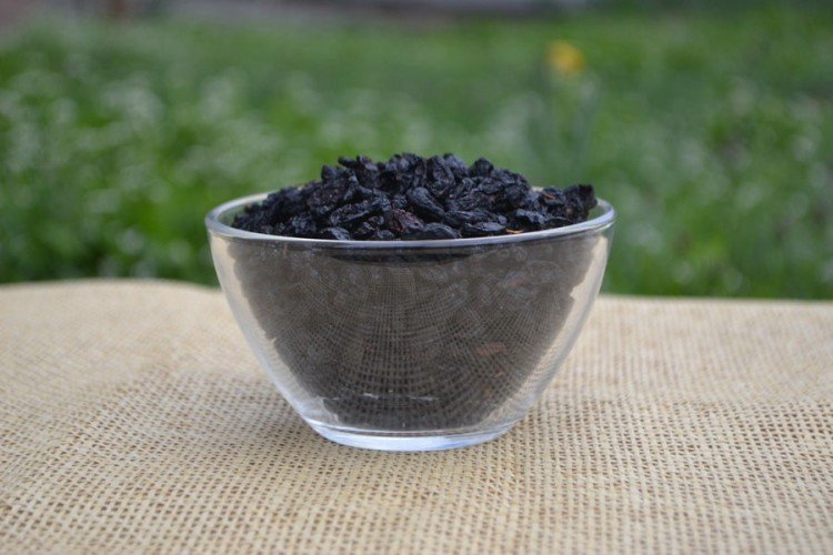 Сухое варенье из жимолости