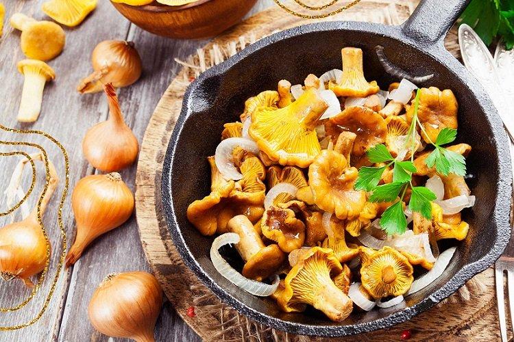 Маринованные лисички быстрого приготовления