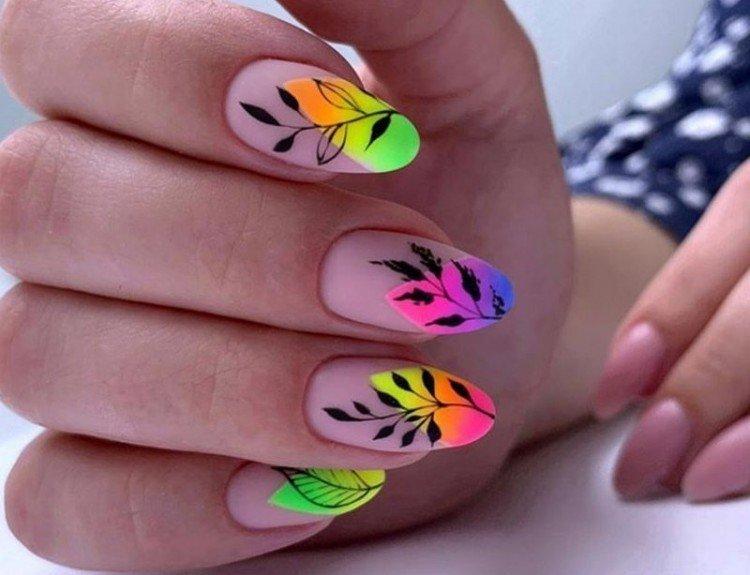 Неоновый маникюр с рисунками