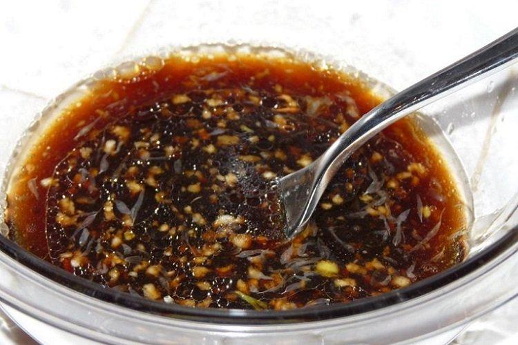 Маринад из соевого соуса, меда и чеснока