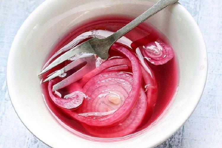 Лук, маринованный в винном уксусе