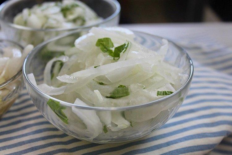 Лук, маринованный в лимонном соке