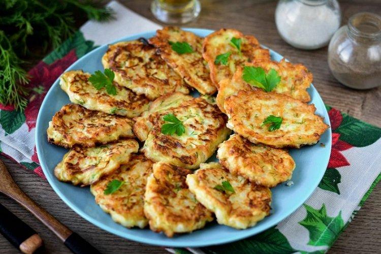 Кабачковые котлеты с фаршем и сыром