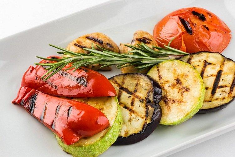 Овощи-гриль с апельсиновым соком и розмарином