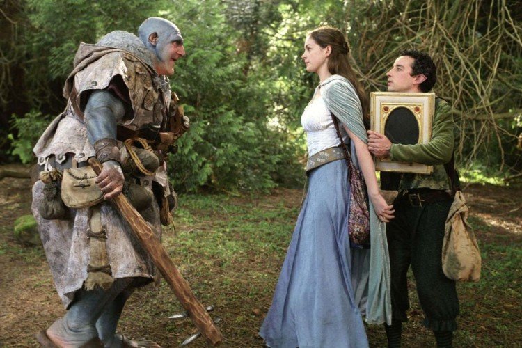 Заколдованная Элла (2004)