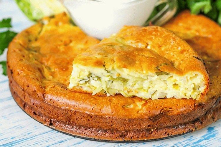 Заливной пирог на кефире с капустой