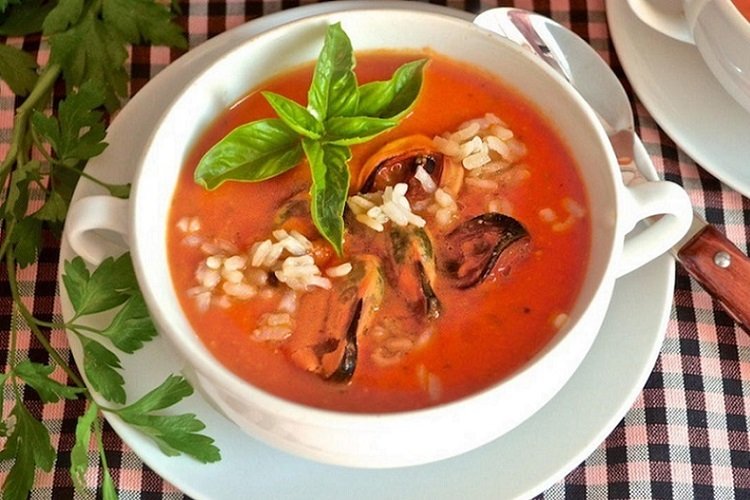 Рисовый суп с мидиями