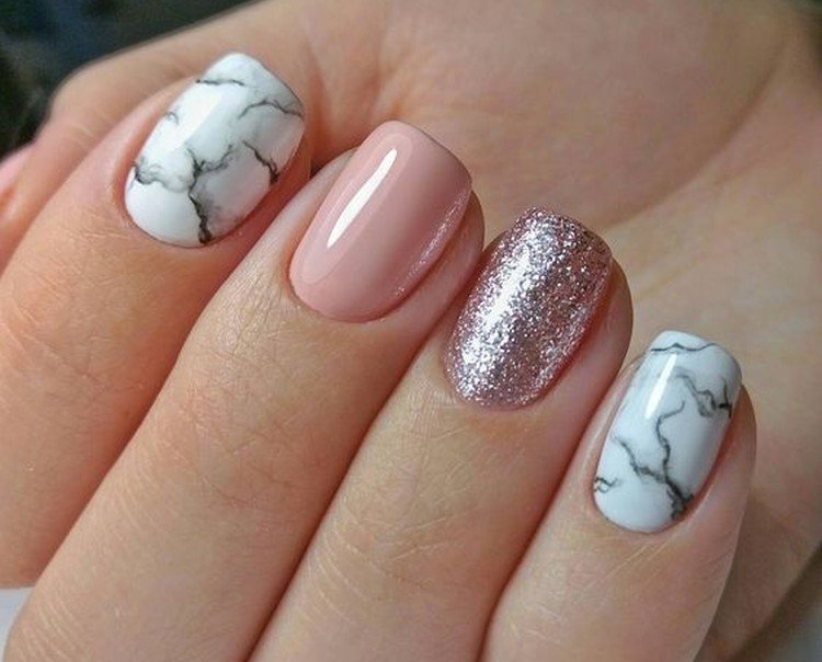 Мраморный маникюр