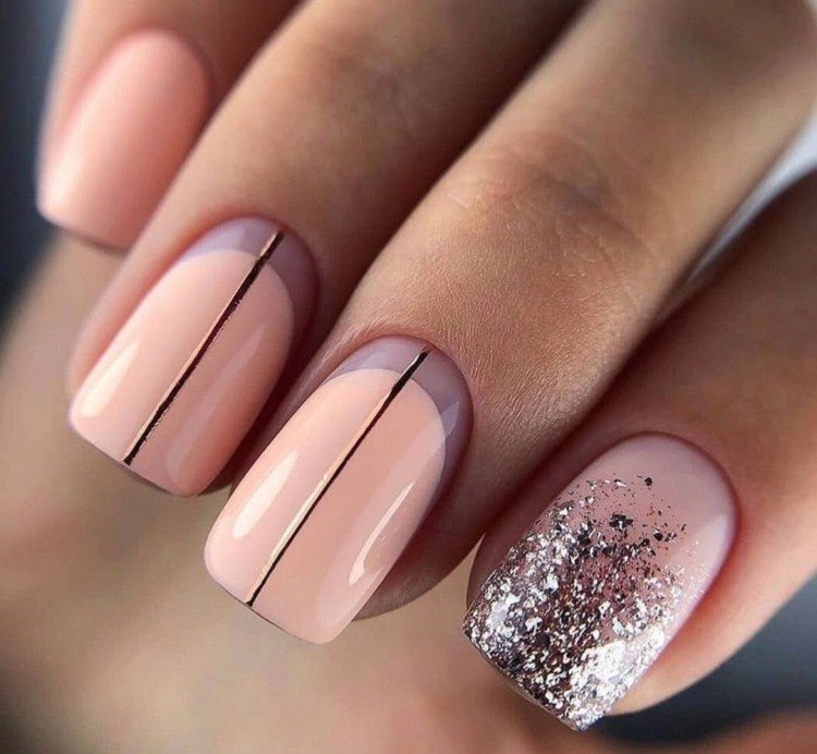 Классический нюдовый маникюр