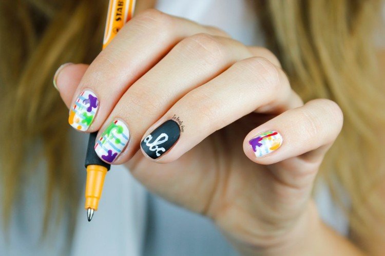 Забавные рисунки на ногтях