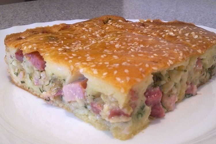 Заливной пирог с капустой и ветчиной