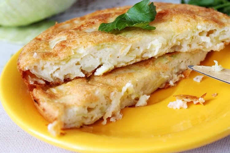 Заливной пирог с капустой на сметане