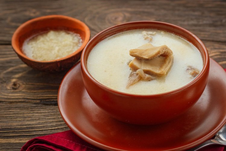 Хаш с молоком и хлебом