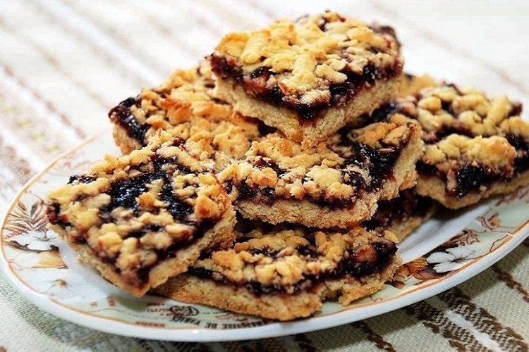 Тертый пирог с вареньем