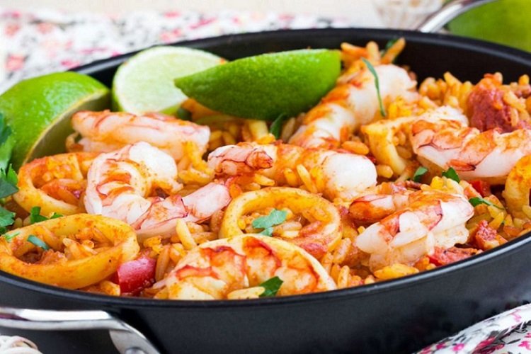 Паэлья с кальмарами и фенхелем