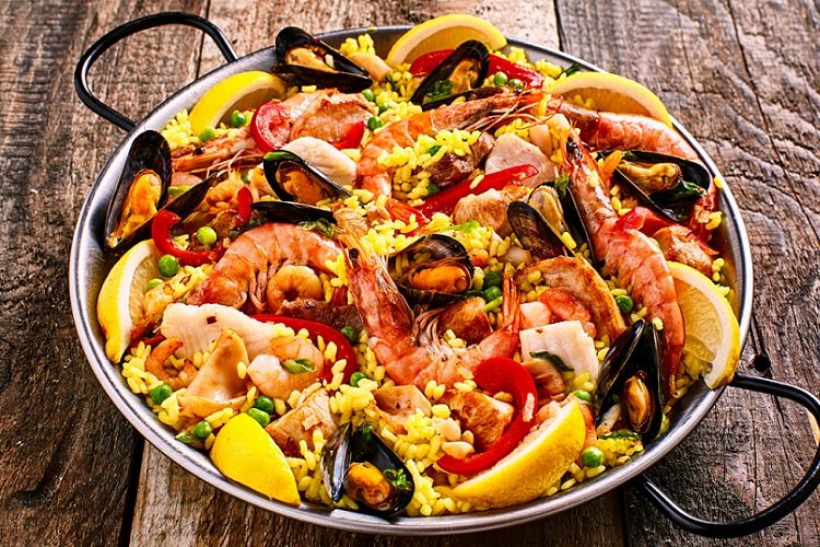 Паэлья с куркумой