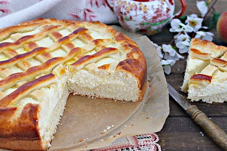 Пирог с творогом на сухих дрожжах