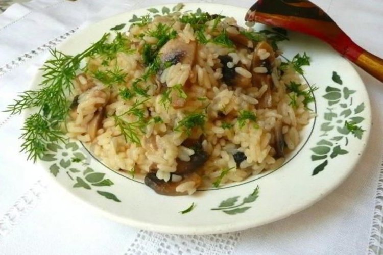 Рисовая каша с грибами в мультиварке