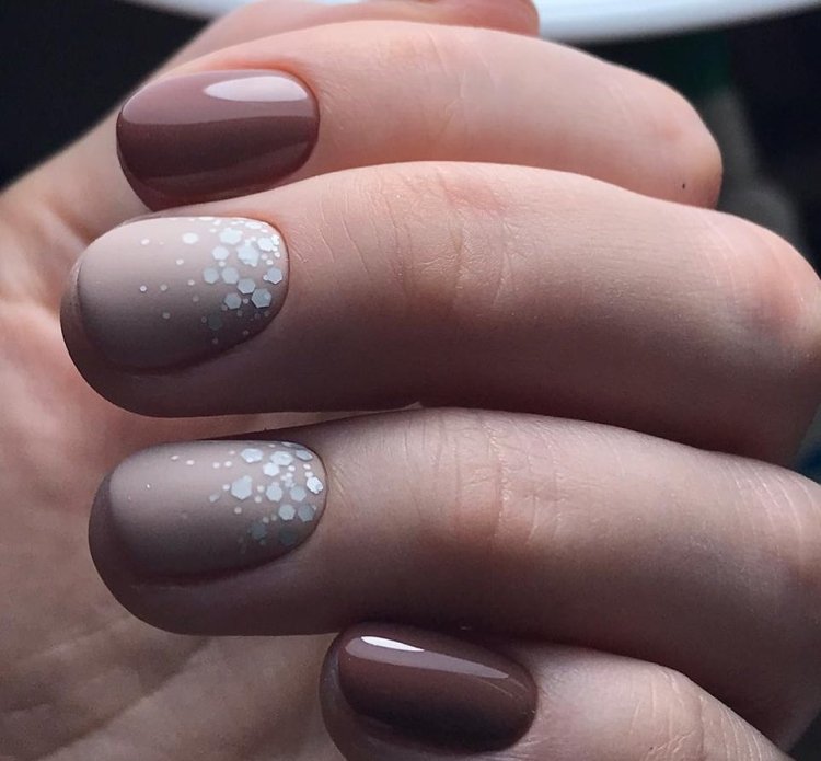 Блестки под матовым топом