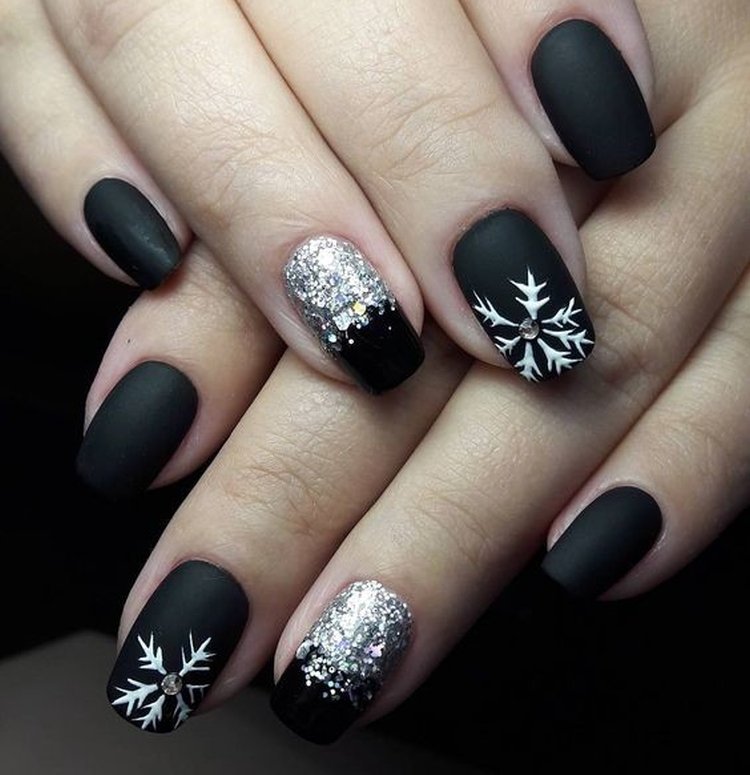 Черный, белый и серебряный