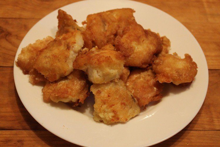 Филе минтая в пряном кляре из имбиря и паприки