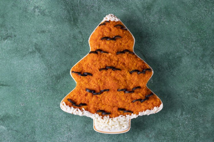 Салат «Тигровая елочка» на Новый год 2022