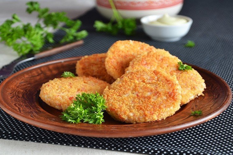 Котлеты из крабовых палочек и рыбного фарша