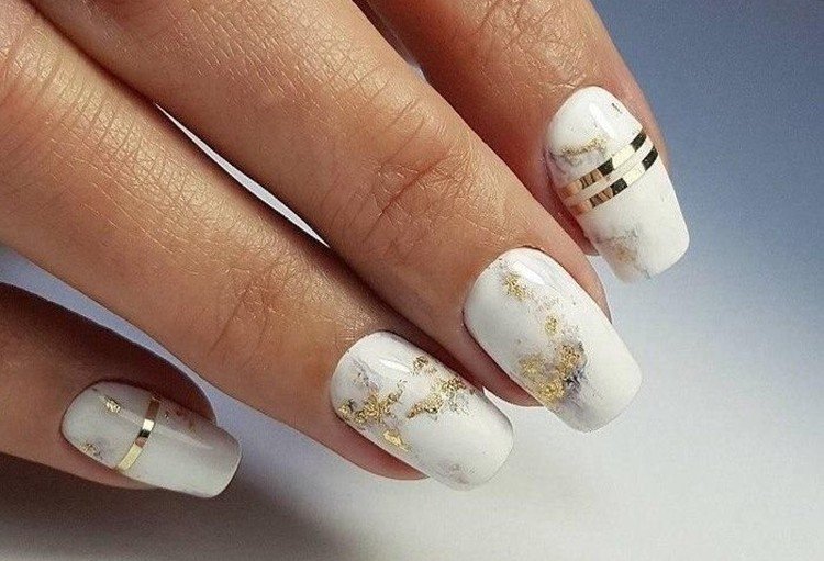 Белый с золотом