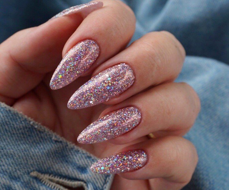 Маникюр с блестками