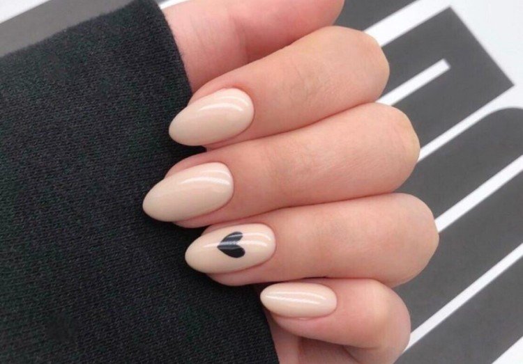 Нюдовый маникюр 2022