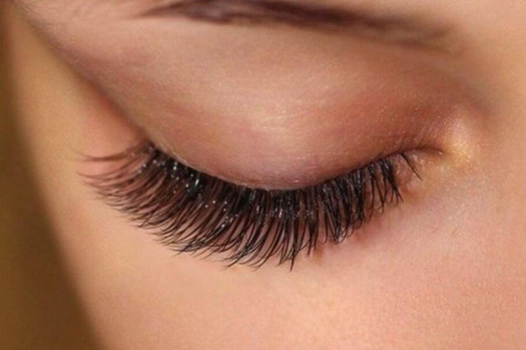 Силиконовые нарощенные ресницы