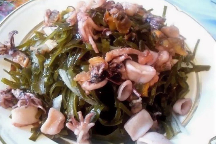 Салат «Дары моря» с морским коктейлем