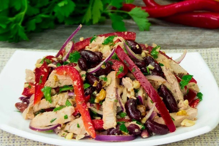 Салат «Тбилиси» с курицей