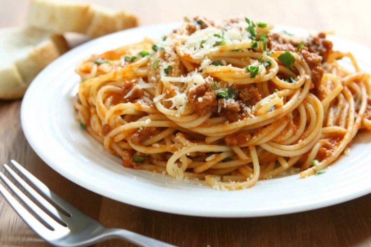 Макароны по-флотски с фаршем и пармезаном