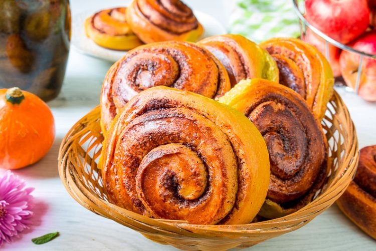 Тыквенные булочки с корицей