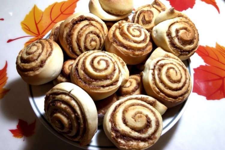 Булочки с кокосом и корицей