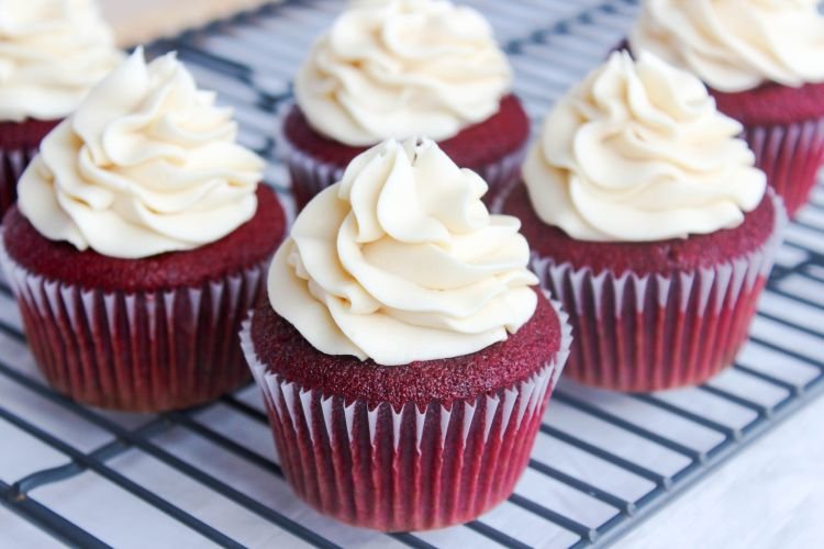 Капкейки «Красный бархат» с кремом