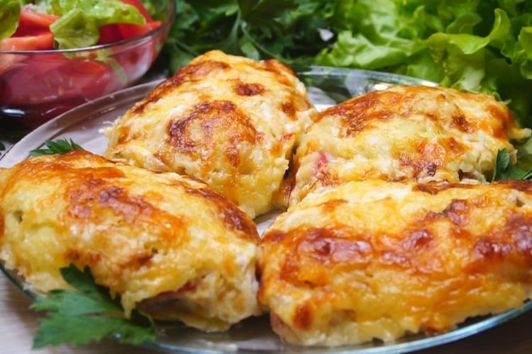 Отбивные из свинины под сыром в духовке