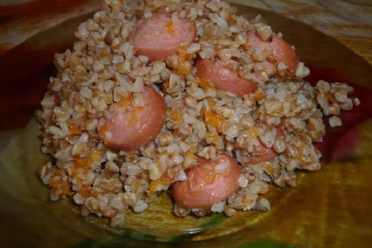Гречка по-купечески с колбасой