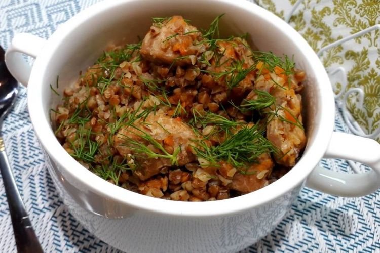 Гречка по-купечески со свининой