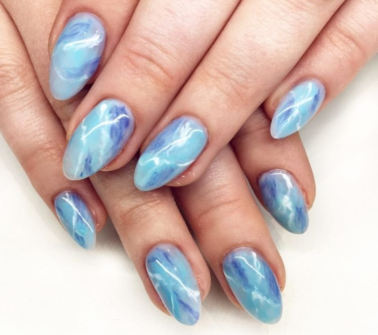 Синий и голубой маникюр
