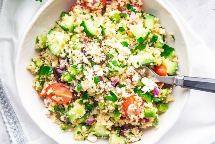 Салат с кускусом и орехами