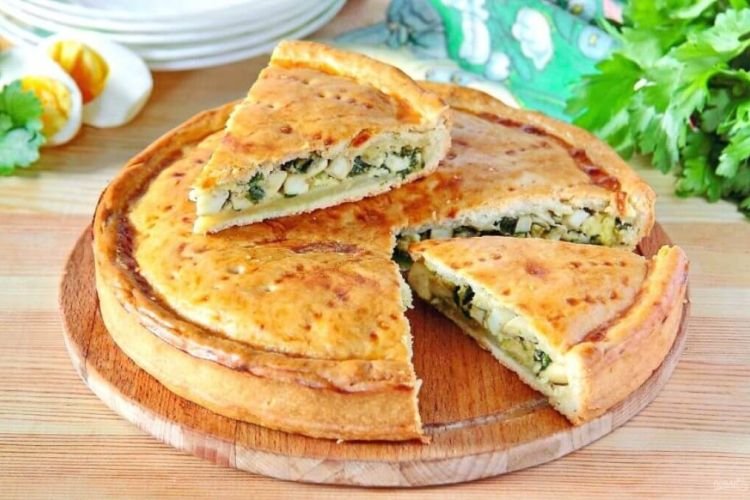 Заливной пирог с зеленым луком