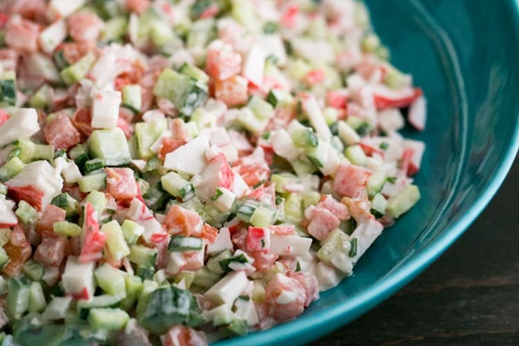 Салат с булгуром и крабовыми палочками