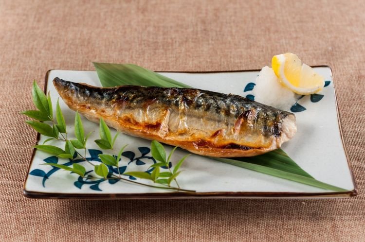 Скумбрия с лаймом и базиликом