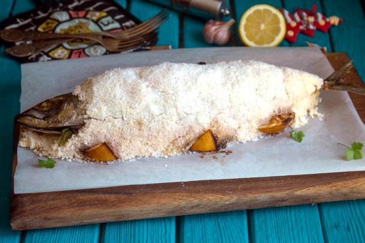 Скумбрия в соляном панцире