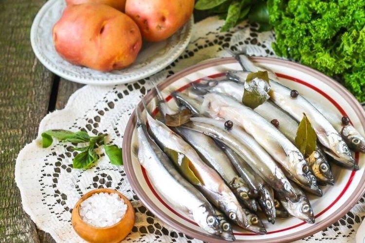 Мойва пряного посола